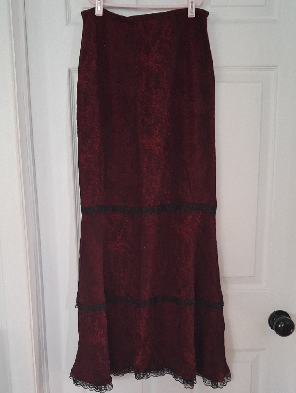 Women's Maroon Floral Pencil Skirt with Black Lace Trim